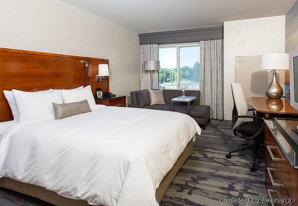 Rochester Airport Marriott Exterior foto